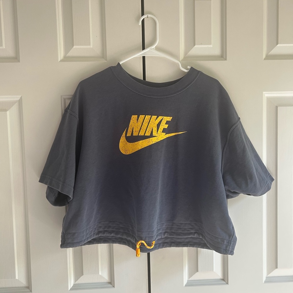 Nike box tshirt